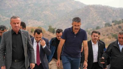 HAKKARİ VALİSİ ALİ ÇELİK, IRAK SINIRINDA BULUNAN DERECİK İLÇESİNE BAĞLI