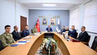 MALATYA VALİSİ SEDDAR YAVUZ’UN BAŞKANLIĞINDA ASAYİŞ KOORDİNASYON TOPLANTISI DÜZENLENDİ. TOPLANTIDA,