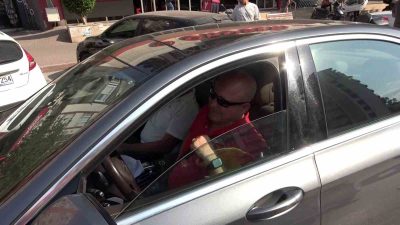 ADANA'DA YAYA GEÇİDİ UYGULAMASINDA TRAFİK CEZASI YİYEN ŞAHSIN, KENDİSİNİ GÖRÜNTÜLEYEN