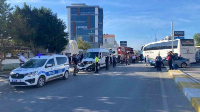 ANTALYA’NIN SERİK İLÇESİNDE  YOLCU OTOBÜSÜ, MİNİBÜS VE VİNCİN KARIŞTIĞI