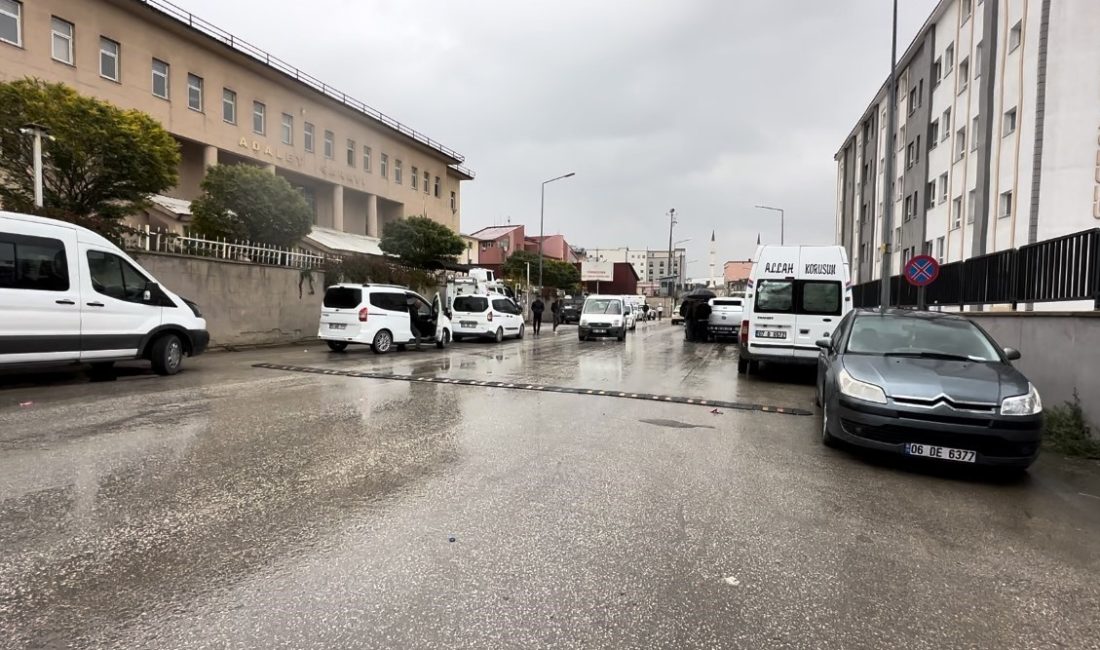 HAKKARİ'NİN YÜKSEKOVA İLÇE NÜFUS MÜDÜRLÜĞÜNDE “EVRAKTA SAHTECİLİK” YAPTIKLARI İDDİASIYLA GÖZALTINA