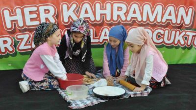 Mustafakemalpaşa’da Türk tarihine adını yazdıran kahramanları çocuklara tanıtmak hedefiyle başlatılan