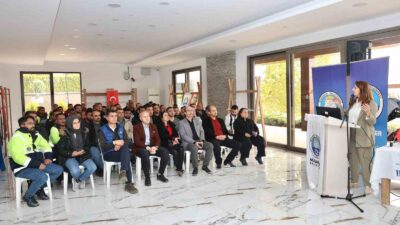 Bursa Uludağ Üniversitesi’nden Prof. Dr. Ebru Yalçın, serbest dolaşan hayvanlara