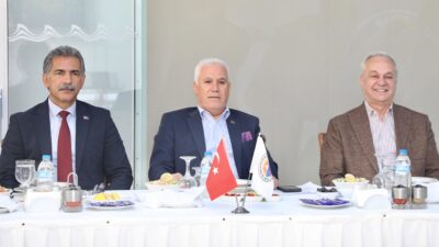 Bursa Büyükşehir Belediye Başkanı Mustafa Bozbey, kenti bütüncül bir yaklaşımla