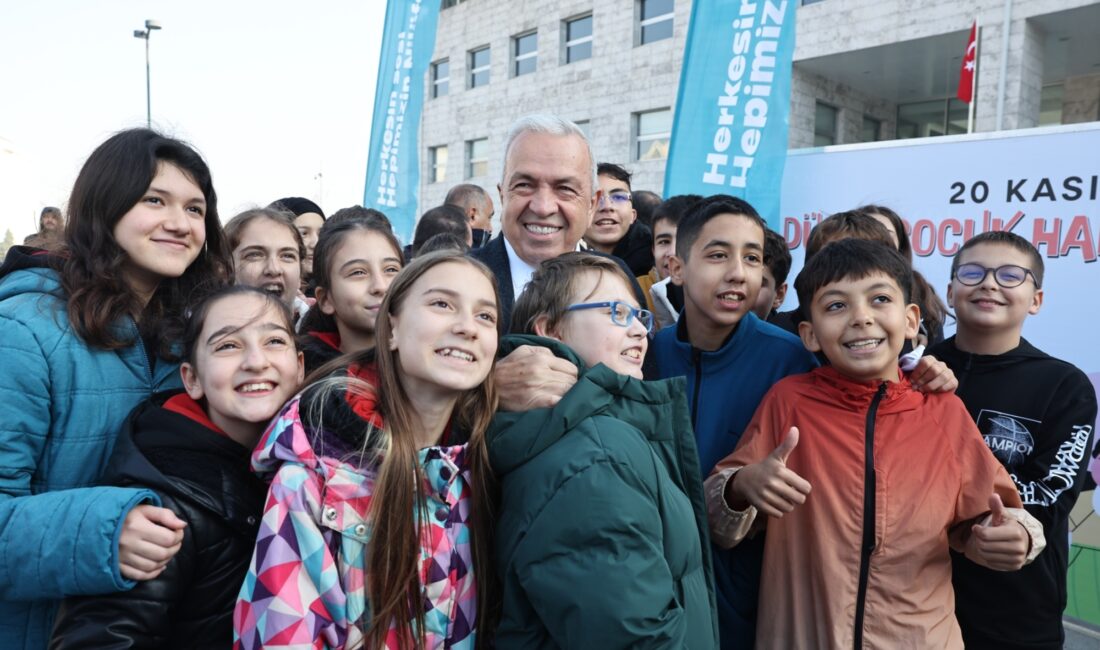 Nilüfer’de 20 Kasım Dünya Çocuk Hakları Günü dolayısıyla düzenlenen yürüyüşe