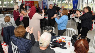 Osmangazi Belediyesi Türk Sanat Müziği Korosu, huzurevi sakinleri için moral