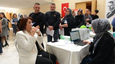 20 Kasım Dünya KOAH Günü kapsamında Nilüfer Belediyesi’nde düzenlenen bilgilendirme