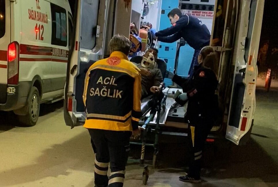 BURSA'NIN İNEGÖL İLÇESİNDE MEYDANA GELEN KAZADA KONTROLDEN ÇIKAN OTOMOBİL ŞARAMPOLE