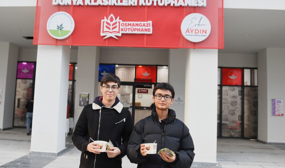 Osmangazi Belediyesi Hasan Âli Yücel Dünya Klasikleri Kütüphanesi’ne ders çalışmaya