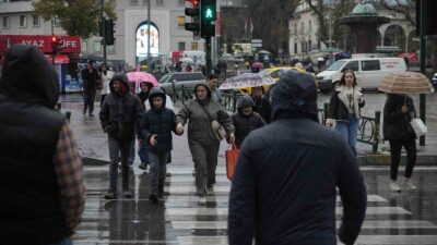 Bursa’yı bir süredir etkisi altına alan sağanak yağmur sevindirdi. Son