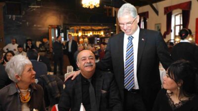 Mudanya Belediye Başkanı Deniz Dalgıç, muhtarlarla yaptığı değerlendirme toplantısında 2024