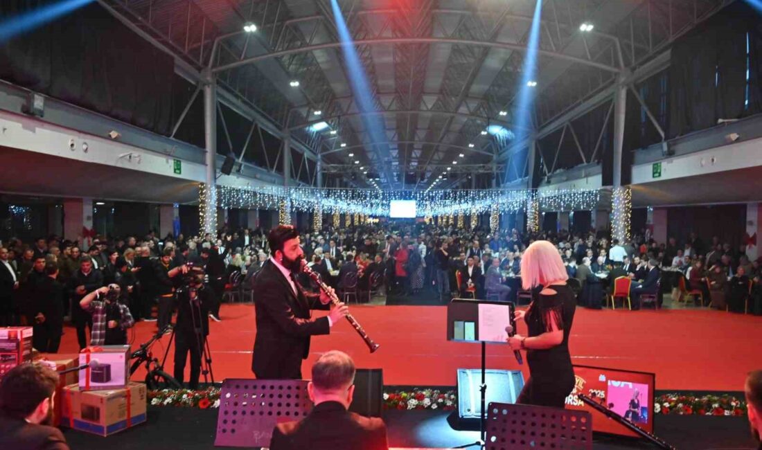 Bursa Büyükşehir Belediye Başkanı Mustafa Bozbey, Büyükşehir Belediyesi çalışanlarıyla yeni