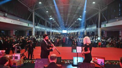 Bursa Büyükşehir Belediye Başkanı Mustafa Bozbey, Büyükşehir Belediyesi çalışanlarıyla yeni