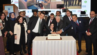 Bursa Büyükşehir Belediye Başkanı Mustafa Bozbey, 5 Aralık Dünya Gönüllüler