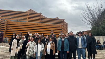 Gençlik Bursa’da yollarda’ projesiyle Bursa’da yaşayan gençlere ücretsiz turlarla kenti