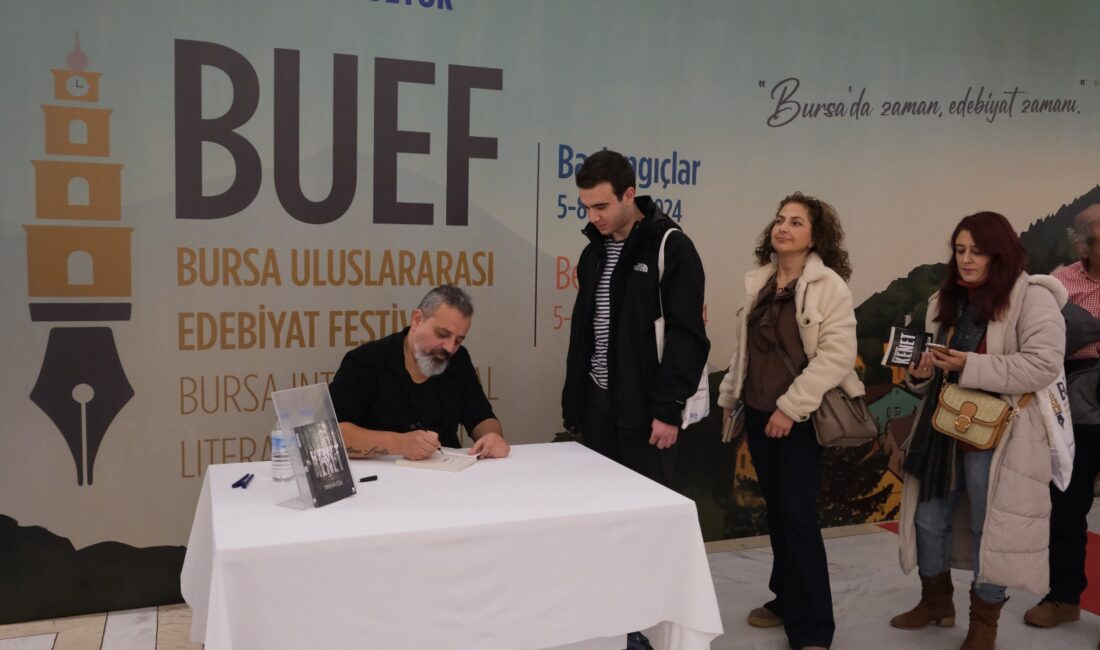 Bursa’da Edebiyat Şöleni Yaşandı Bursa Büyükşehir Belediyesi tarafından ‘Başlangıçlar’ temasıyla bu yıl ilki düzenlenen