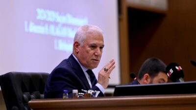 Bursa Büyükşehir Belediye Başkanı Mustafa Bozbey, Büyükşehir Belediye Meclisi’nde kendisine