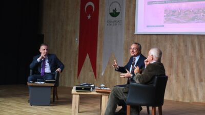 Osmangazi Belediyesi’nin düzenlediği söyleşide “Yerli Mallarının Neden Satıldığı” usta gazeteci