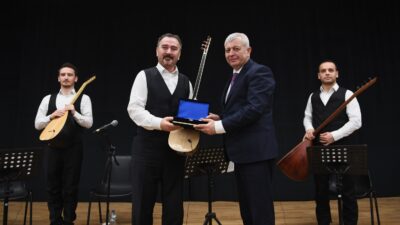 Osmangazi Belediyesi, yeni yıla sayılı günler kala düzenlediği ‘Yeni Yıla