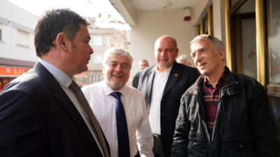 Osmangazi Belediye Başkanı Erkan Aydın, vatandaşlarla daha fazla bir araya