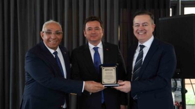 Osmangazi Belediye Başkanı Erkan Aydın, Türkiye’nin üretimine ve ihracatına önemli