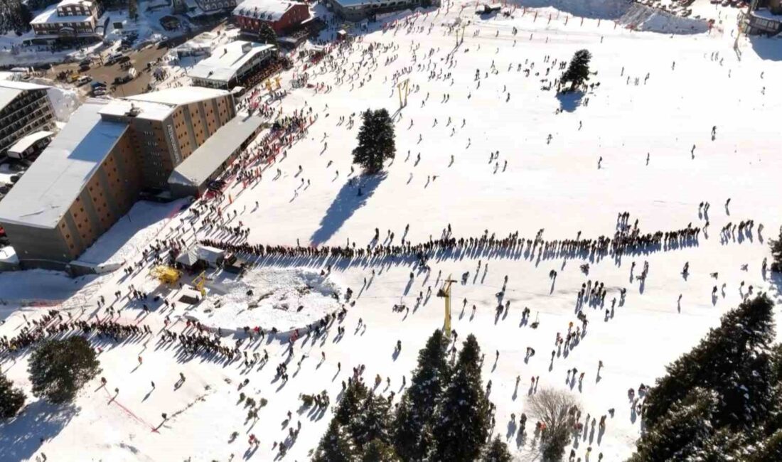 Bursa’da güzel havayı görenler, Uludağ’a akın etti. Zirvede adım atacak