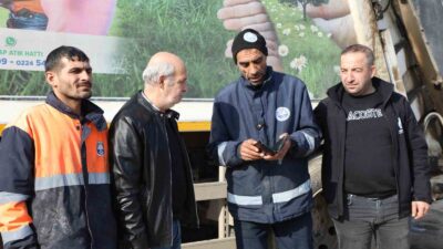 Mudanya Belediyesi Temizlik İşleri Müdürlüğü’nde görevli Mehmet Güngör, Yalı Mahallesi’nde