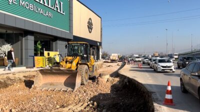 Bursa’da kent içi trafiğin düğüm noktası olan Acemler Kavşağı ve