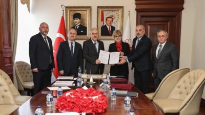 Bursa’nın Orhangazi ilçesinde Küçük Sanayi Sitesi’nde Mesleki Eğitim Merkezi kuruluyor.