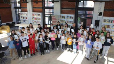 Yazar Nehir Yarar, Nilüferli çocuklarla kütüphanede bir araya gelerek onları