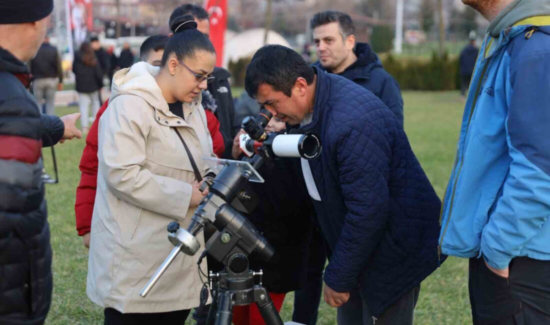 Bursa Büyükşehir Belediyesi tarafından düzenlenen ‘Gökyüzü Gözlem Şenliği’nde Güneş’i, gezegenleri