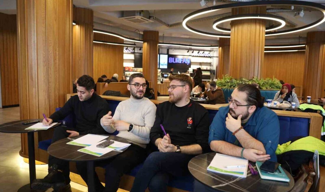 Bursa Büyükşehir Belediyesi, gençlerin karar alma sürecine daha aktif katılım