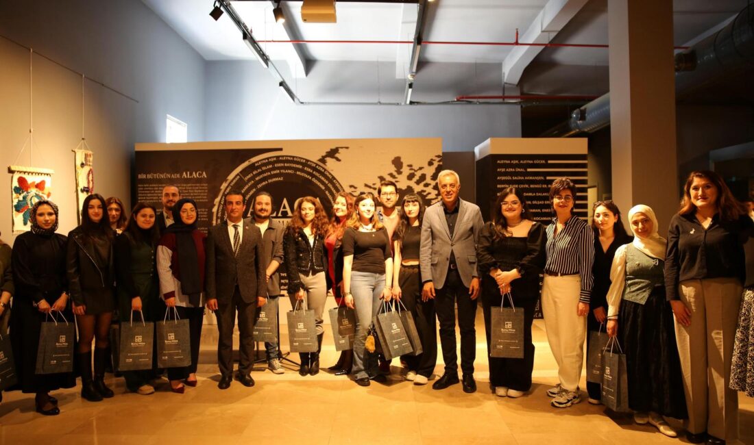 Bursa Büyükşehir Belediyesi, küratörlüğünü Dr. öğretim üyesi Esen Baydemir’in üstlendiği