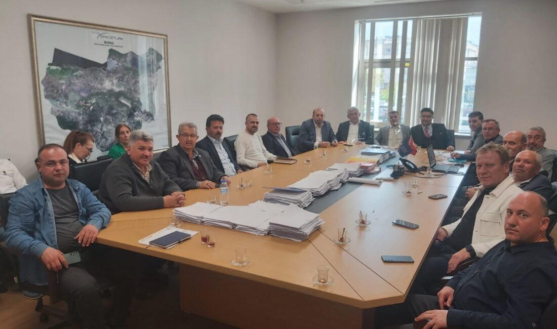 Bursa Büyükşehir Belediyesi tarafından ziraat odalarının katılımıyla düzenlenen toplantıda, üreticilere