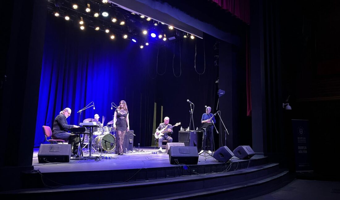 Bursa Büyükşehir Belediyesi tarafından düzenlenen ‘Caz Pazarı’ konserlerinin son konuğu,