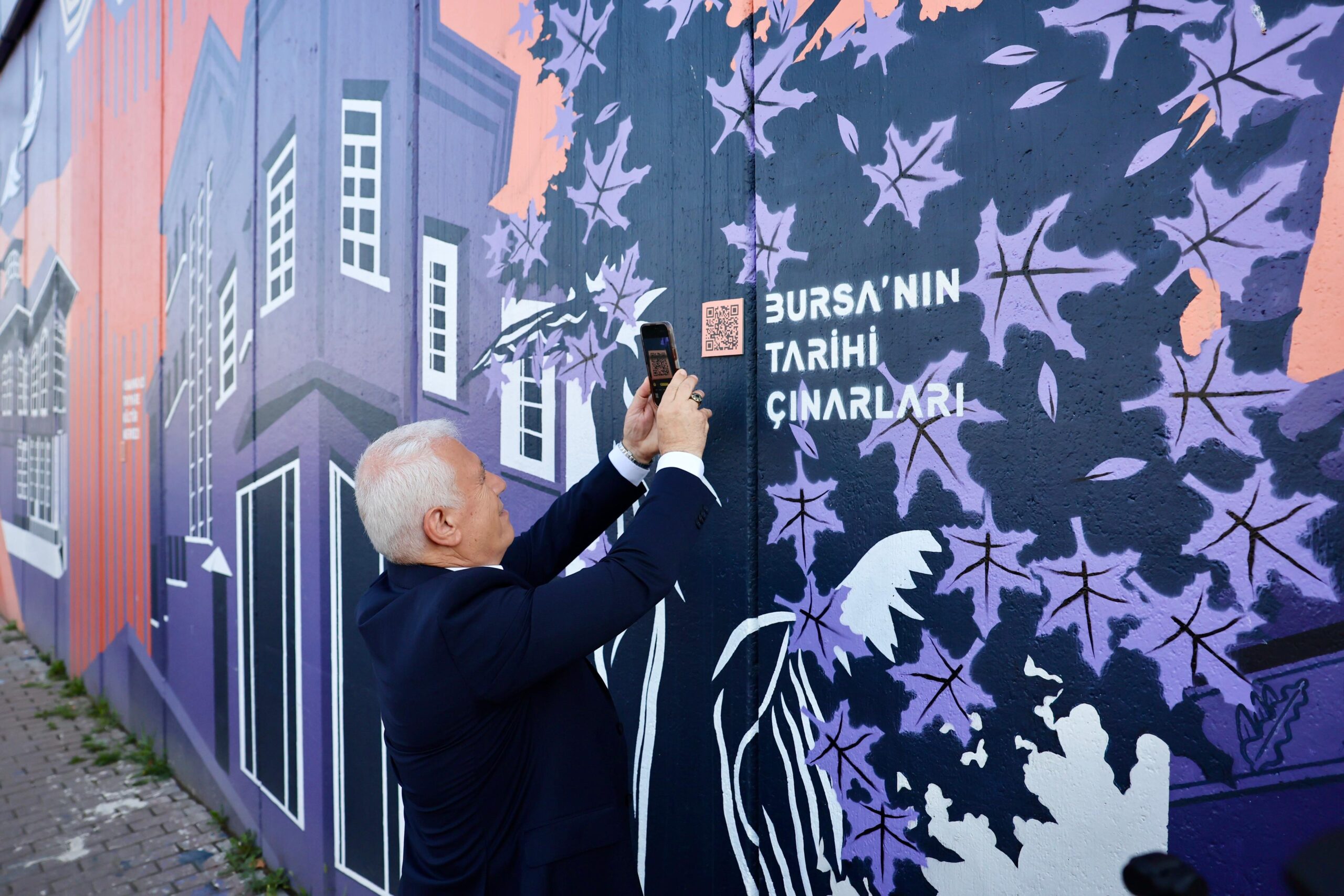 Bursa Büyükşehir Belediyesi, kentin tarihi, kültürel ve doğal zenginliklerini ‘Burası