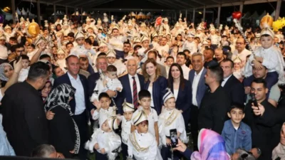 Bursa Büyükşehir Belediyesi tarafından düzenlenen Geleneksel Sünnet Şöleni bayram coşkusuna