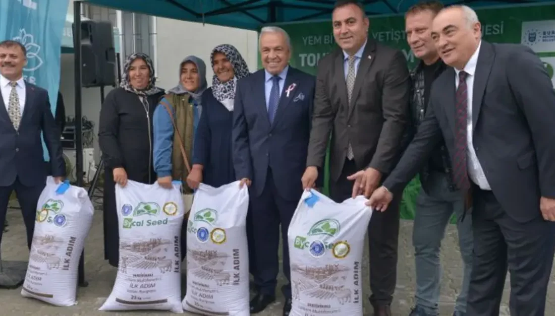 Bursa’da tohumdan hasada her zaman çiftçinin yanında olan Büyükşehir Belediyesi,
