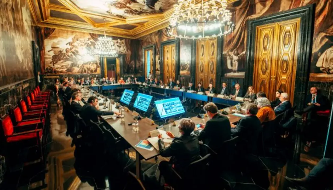 İspanya’nın Barselona kentinde düzenlenen ‘Dünya Metropol Zirvesi’nde (10.