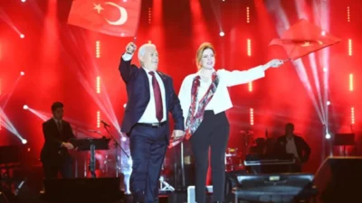 Bursa Büyükşehir Belediyesi, 29 Ekim Cumhuriyet Bayramı coşkusunu hazırladığı zengin