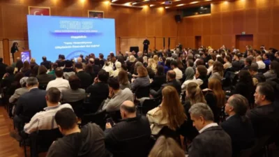 Skymind 2025 Akıllı Danışmanlık ve Yapay Zeka Zirvesi’nde konuşan Başkan