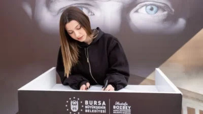 Cumhuriyetimizin kurucusu Ulu Önder Gazi Mustafa Kemal Atatürkün aramızdan ayrılışının