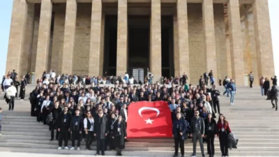 Ulu Önder Mustafa Kemal Atatürkün “Bütün ümidim gençliktedir” ifadesinde vurguladığı