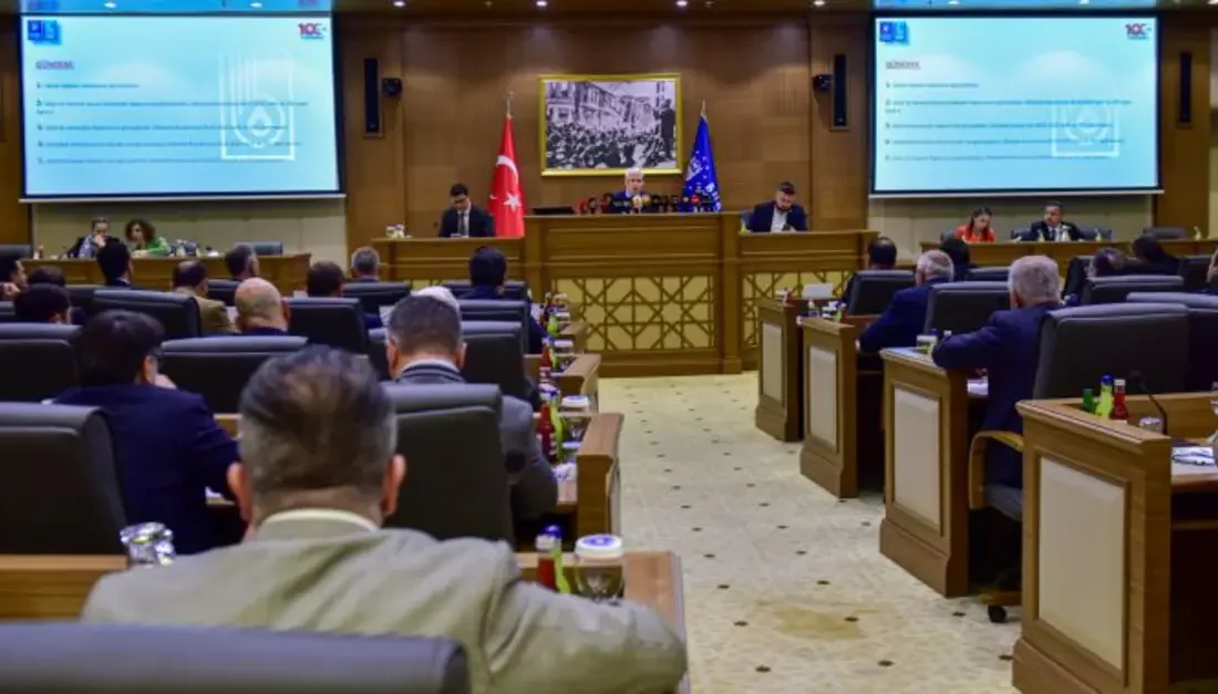 BUSKİ Genel Müdürlüğü Genel Kurulu’nda konuşan Bursa Büyükşehir Belediye Başkanı