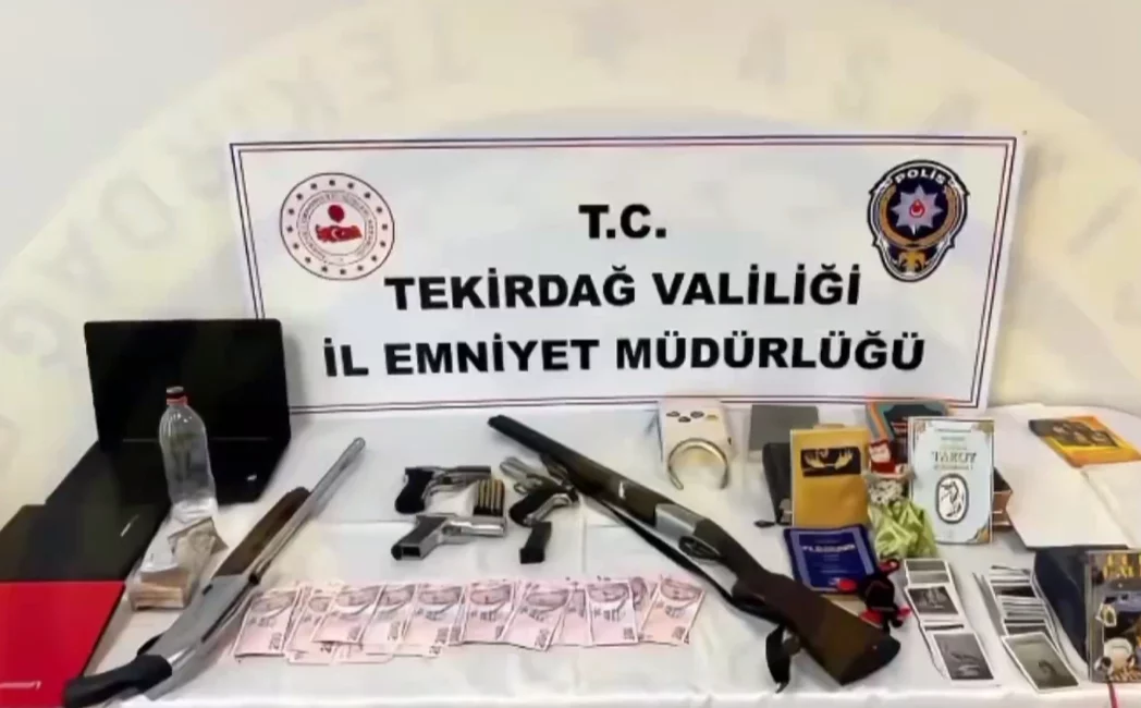 İçişleri Bakanlığı koordinasyonunda 10 ilde düzenlenen operasyonlarda 423 vatandaşı dolandırdığı