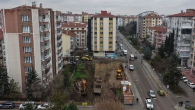Eskişehir Büyükşehir Belediyesi, kent genelinde ücretsiz açık otopark projelerini hayata