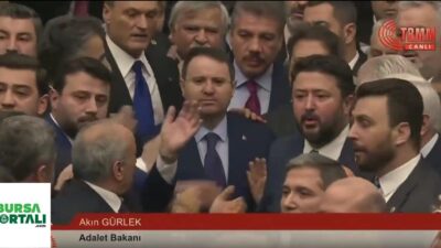  Adalet Bakanı Akın Gürlek, Genel Kurul'da CHP'li milletvekillerinin protestosu