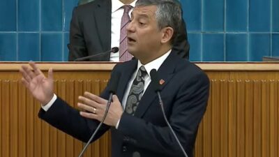 CHP Genel Başkanı Özgür Özel Grup toplantısında gündemi değerlendiriyor. Canlı