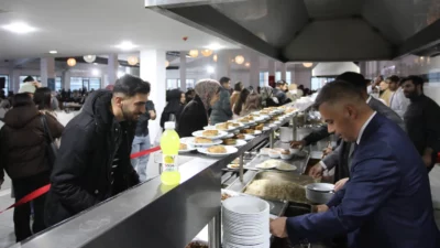Ağrı İbrahim Çeçen Üniversitesi’nde Ramazan ayının ilk iftarı, öğrencilerle birlikte