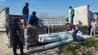 Antalya Büyükşehir Belediyesi afetten zarar gören üreticilerin yanında olmayı sürdürüyor.